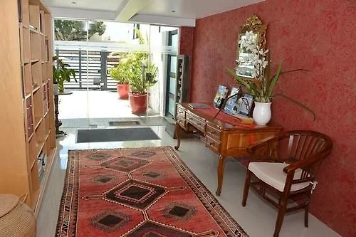 Southern Comfort Guest House Κέιπ Τάουν